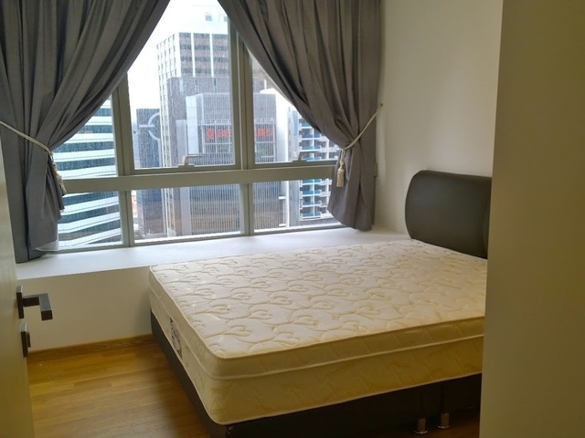 Comfy Queen Room, City View with Outdoor balcony ,Utilities Included