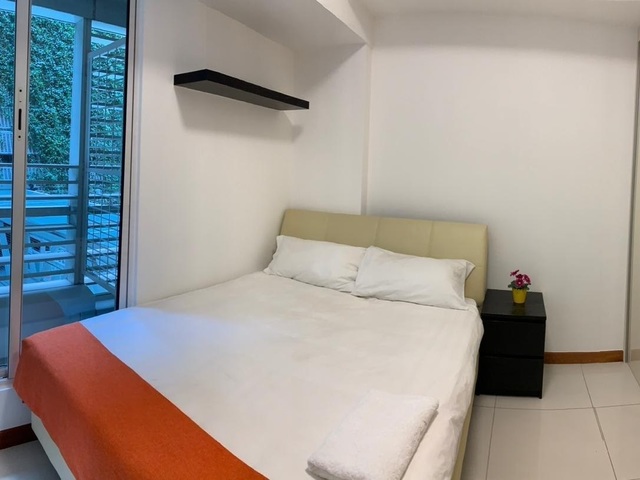 High Floor Unblock View , Cosy And Well Renovated Common Room