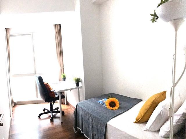 Virtual View now. Cosy Common Room @ Raffles Quay / Downtown MRT