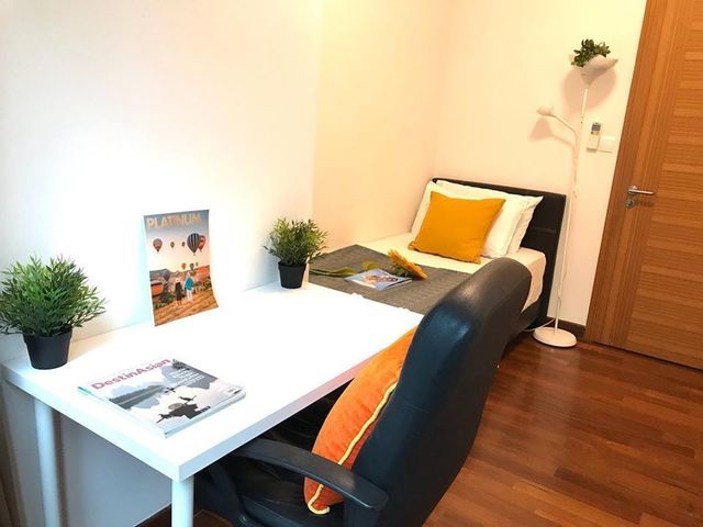 Virtual View now. Cosy Common Room @ Raffles Quay / Downtown MRT