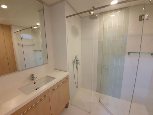 Fully Furnished Amazing Full Marina Bay view Premium room @ heart of CBD