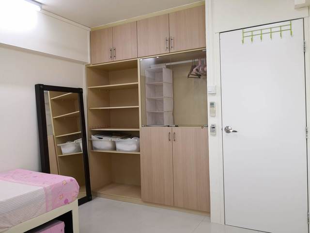Clean and new single room for lady