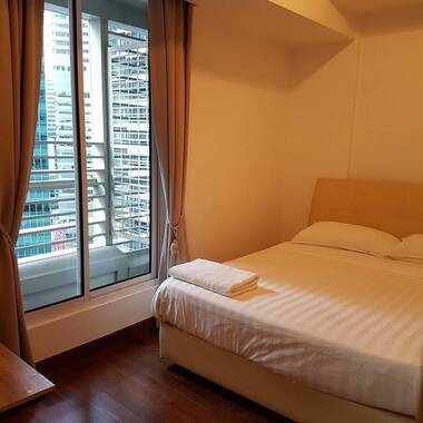 Full Furnish 2 Bedder Unit with 2 Bathrooms & Kitchen -  MBFC, Shenton way, MBS