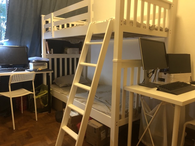 Shared room next to NUS (Clementi, Science park, Dover)