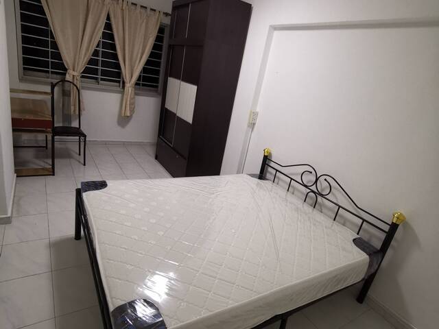 LOOKING FOR 1 FEMALE TENANT TO SHARED A ROOM.