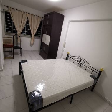 LOOKING FOR 1 FEMALE TENANT TO SHARED A ROOM.