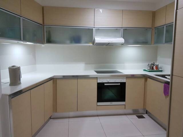 Cosy & Comfortable Furnish Room ! Raffles Quay MRT