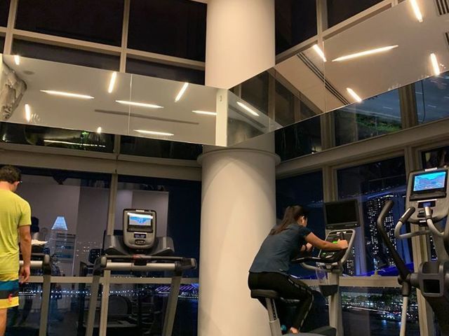 High floor Queen Room with beautiful bay view of Marina Bay Sands - Downtown MRT - One Raffles Quay