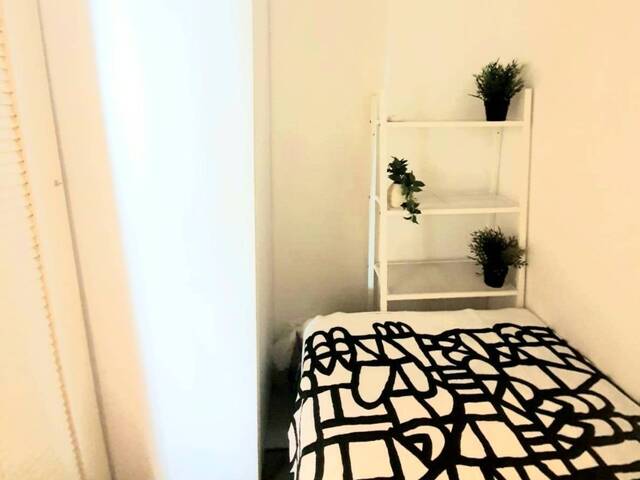 Expats Environment - Cosy Pocket Room @ Central Business District - Downtown Line