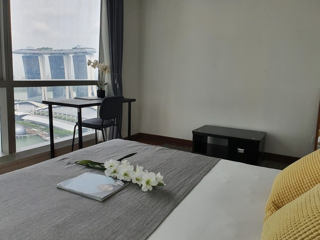 Marina Boulevard - Queen Room for Rent - Immediate Available !