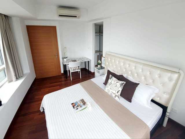 Newly Furnished Big En-Suite Master Room - Super High Floor Unit - Marina bay Sands