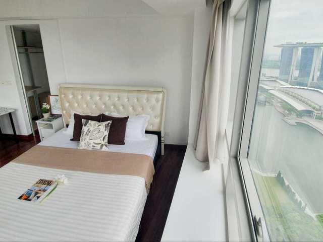Newly Furnished Big En-Suite Master Room - Super High Floor Unit - Marina bay Sands