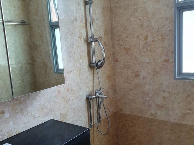 QUALITY MASTER KING room @LAKESIDE available end March 2021