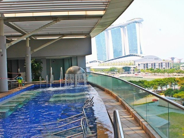 Downtown Core,City centre of Singapore.,High-rise living - Queen Room in 3 bedroom Unit.