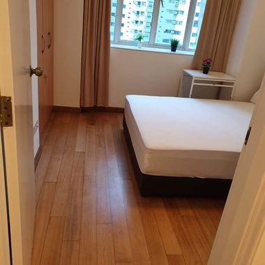 River Valley - Queen Room Near Great World City