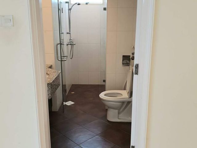 River Valley - Queen Room Near Great World City