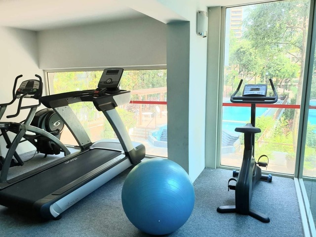 River Valley - Queen Room Near Great World City