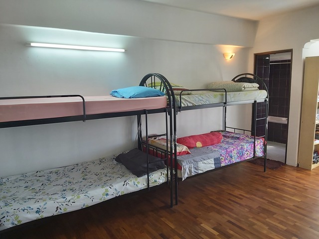 Pandan Valley Condominium Rooms for Single or Shared Rent