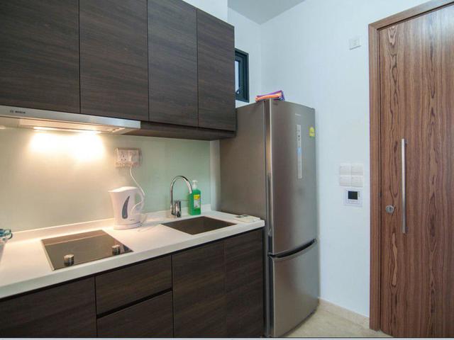 Common room with own bathroom in 2br Balestier condo