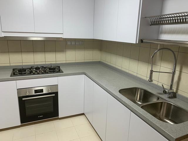 Carissa Park - Cozy common bedroom with guest bathroom located in a private, peaceful neighbourhood.