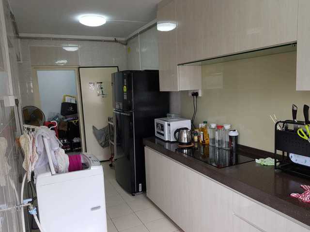 Master bedroom for rent