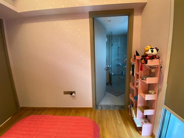 Luxurious Room For Rent