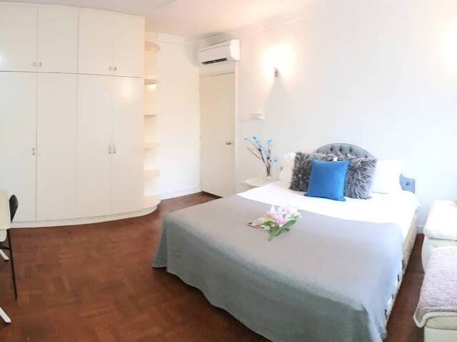 En-suite Master Room - Near Tiong Bahru / Harbour Front!