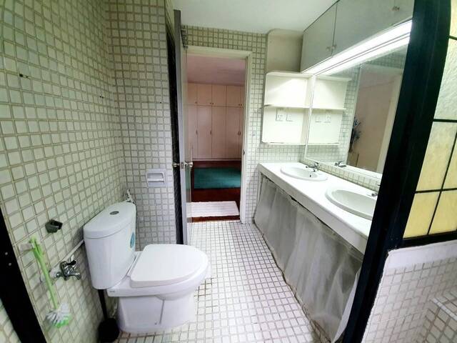 En-suite Master Room - Near Tiong Bahru / Harbour Front!