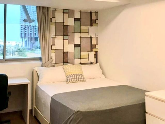 Raffles Quay MRT - Queen Room with Private Bathroom