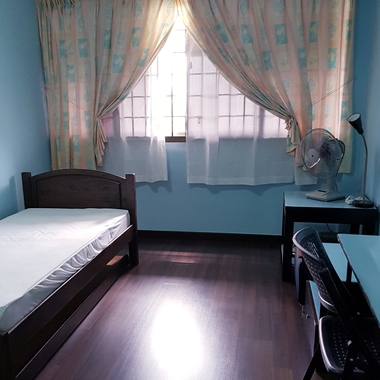 Corner common room for rent
