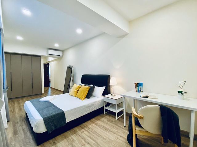 Spacious Master Bedroom @ Novena - Balestier Road