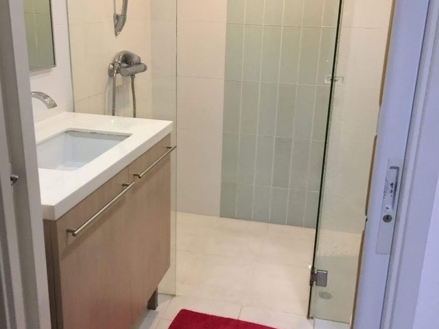 Expats Lifestyle! Centrally located!CBD Big Furnish Room! Rent Negotiable