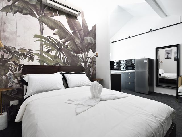 Rochester Studio - Co-living in a Heritage Home!