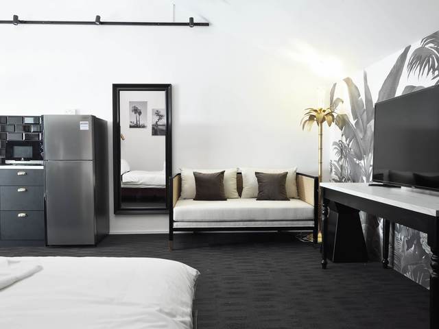 Rochester Studio - Co-living in a Heritage Home!