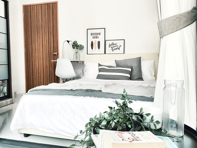 Premium Room with balcony near Bartley MRT