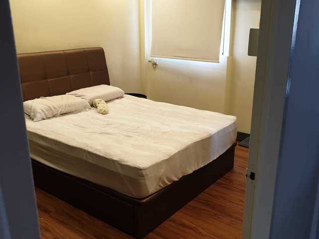 Master Bedroom with adjoining toilet. 10 min walk from Kovan MRT