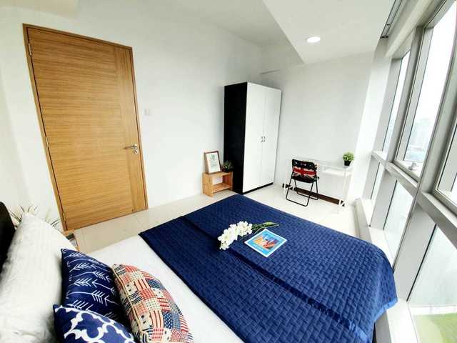 Bright & Cosy Queen Room - Super High Floor Unit - Raffles place MRT