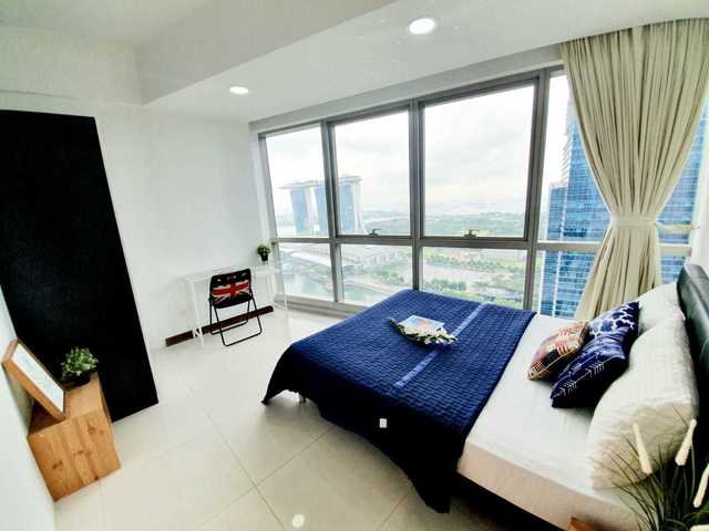 Bright & Cosy Queen Room - Super High Floor Unit - Raffles place MRT