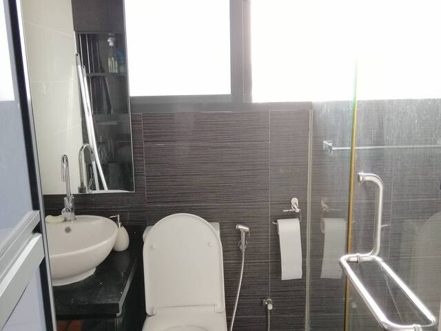 Condo Studio/ One Bedroom (Full Privacy)