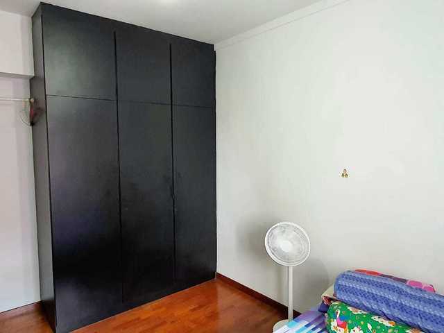 Looking for a female roommate in Tiong Bahru (9 mins walk to Tiong Bahru MRT)