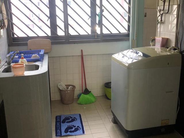 Looking for Female roommate @ Yishun
