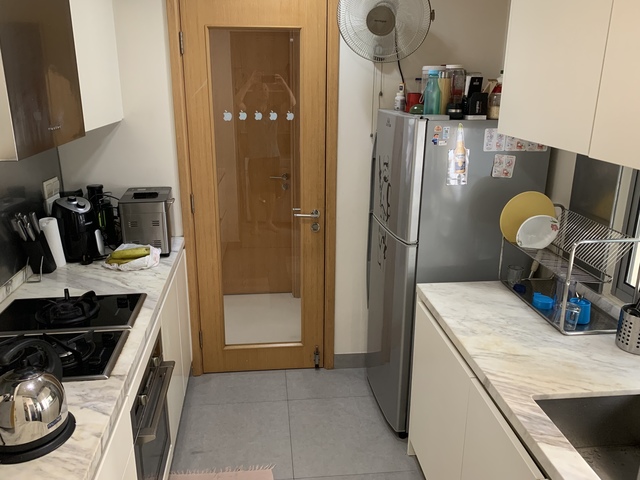 Spacious room with pool view & new mattress @Aljunied (all-inclusive); bright, quiet; no agent fee