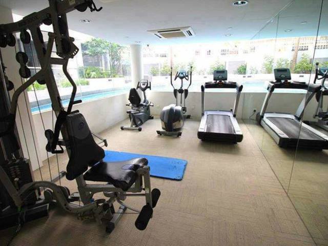 Spacious room with pool view & new mattress @Aljunied (all-inclusive); bright, quiet; no agent fee