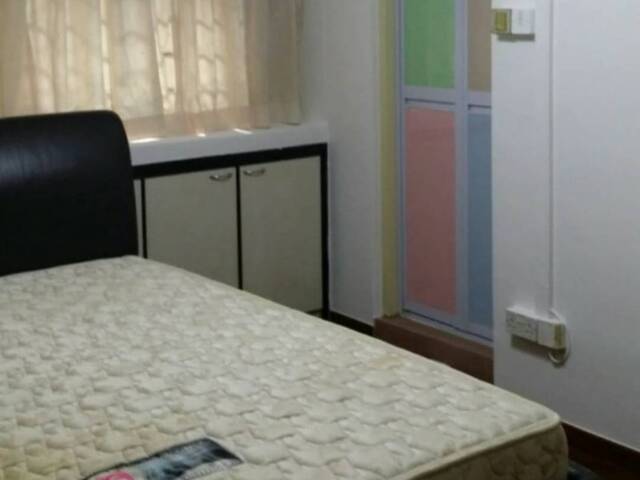 TAMPINES MRT (EW2/DT32) HDB WHOLE UNIT 3+1 FOR RENT