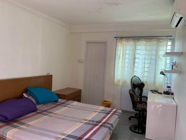 Master Bedroom in Tampines/East