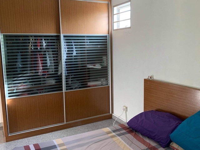 Master Bedroom in Tampines/East
