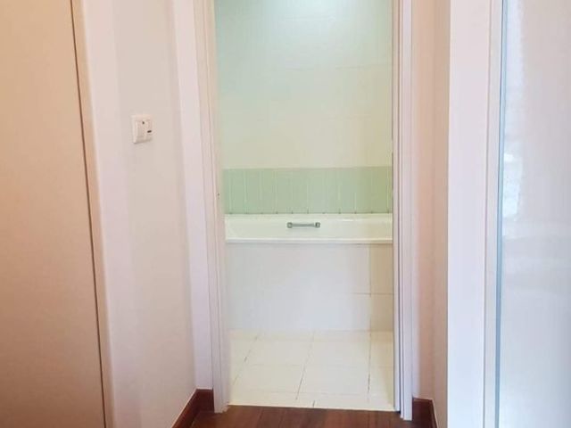 Full Furnish 2 bedroom unit @ Raffles place MRT - Marina Boulevard