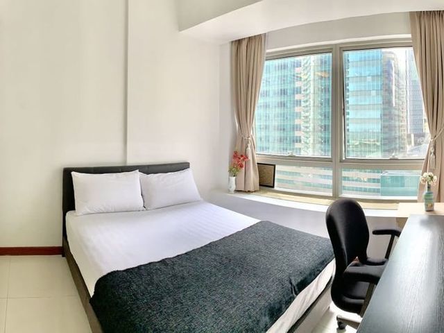 Full Furnish 2 bedroom unit @ Raffles place MRT - Marina Boulevard