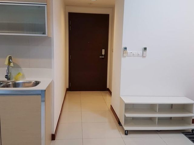 Full Furnish 2 bedroom unit @ Raffles place MRT - Marina Boulevard
