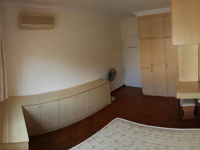 Terrace House Common Bedroom Next to Serangoon MRT/NEX Mall for Rent to Single Working Professional